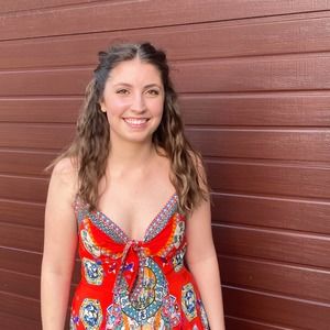 Meet your Posher, Issy